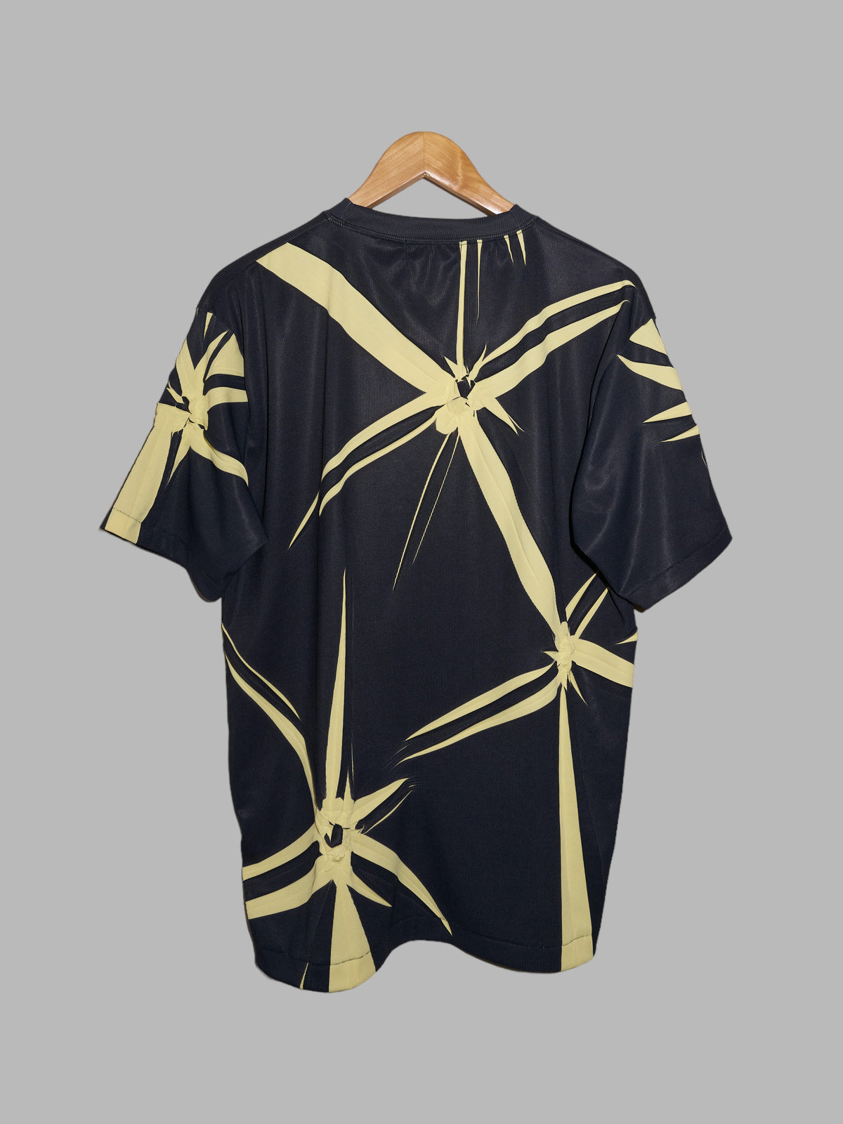 Browse Yoshiyuki Konishi Ficce Uomo 1990s black polyester shibori